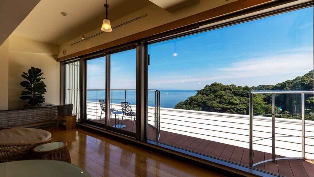 ホテルふたり木もれ陽の部屋からのオーシャンビュー in 伊豆｜一度は泊まりたい 日本の高級旅館・ブティックホテル（Best Boutique Stays Japan）